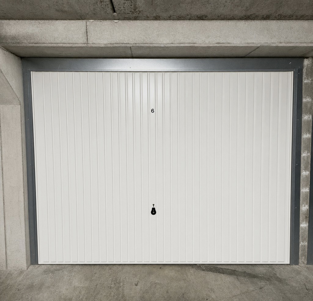 Afgesloten garagebox